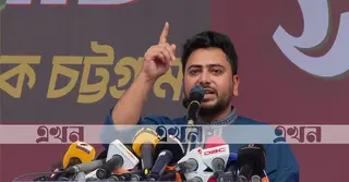 সরকার দাবি মেনে না নিলে ছয় দফা এক দফায় নেমে আসবে: নাহিদ ইসলাম